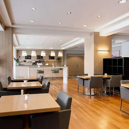 Nh Noord Hotell 4*